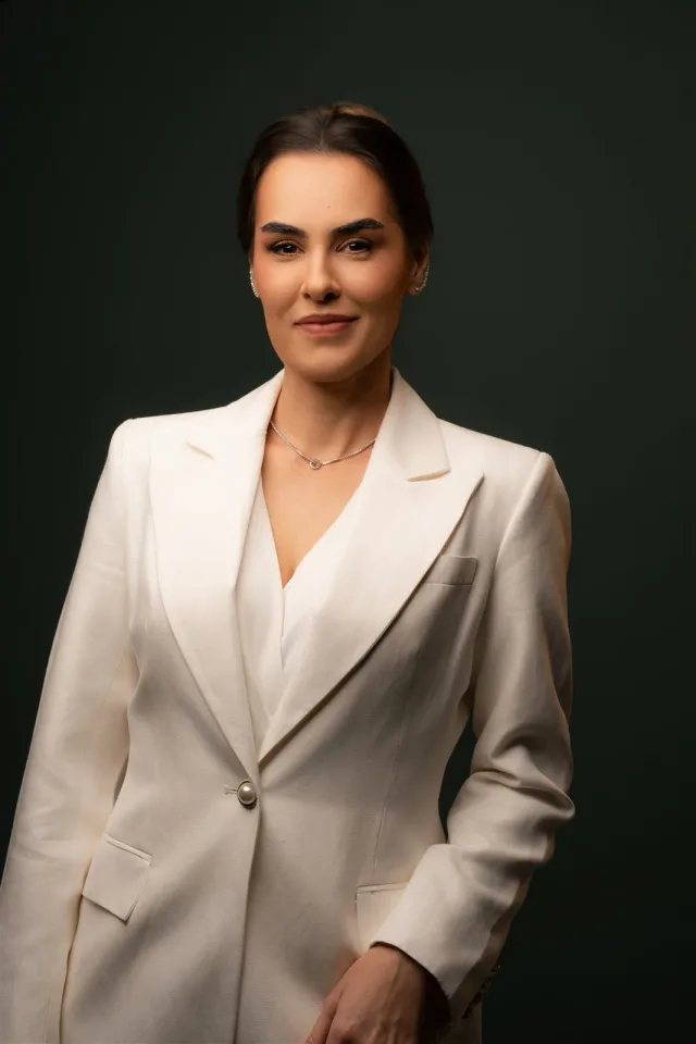 Dra. Juliana Lusvarghi